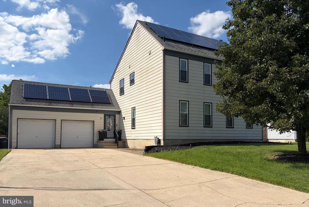 11 FOX CHASE DR, Turnersville, NJ 08012