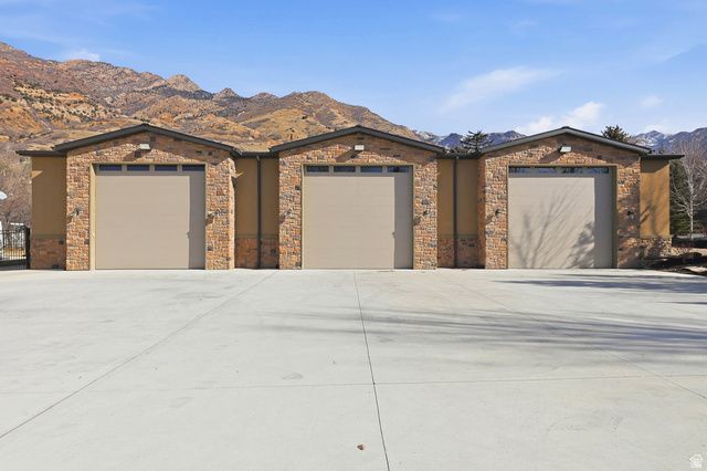 5885 S TOLCATE LN, Holladay, UT 84121