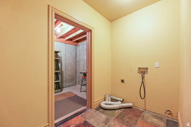 5885 S TOLCATE LN, Holladay, UT 84121