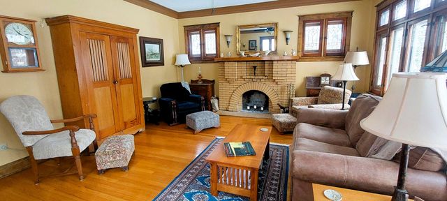 10101 S Hoyne Avenue, Chicago, IL 60643