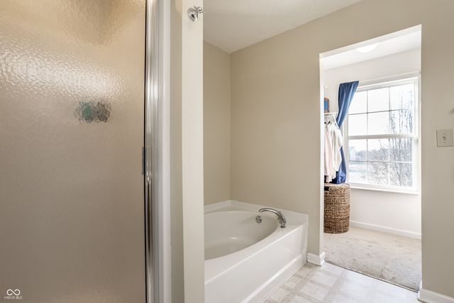 11158 Lucky Dan Drive, Noblesville, IN 46060