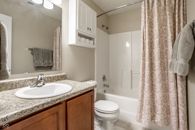 11158 Lucky Dan Drive, Noblesville, IN 46060