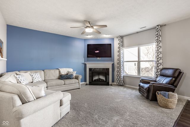 11158 Lucky Dan Drive, Noblesville, IN 46060