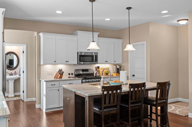 8525 172nd Street W, Lakeville, MN 55044