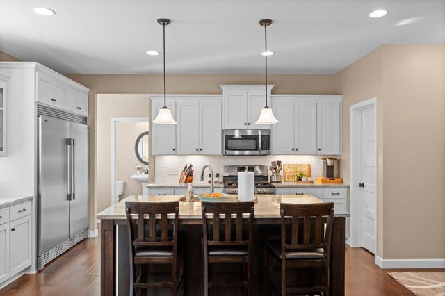 8525 172nd Street W, Lakeville, MN 55044