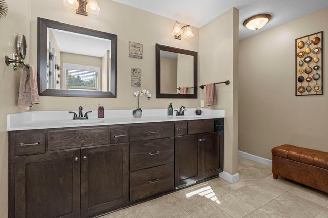 8525 172nd Street W, Lakeville, MN 55044