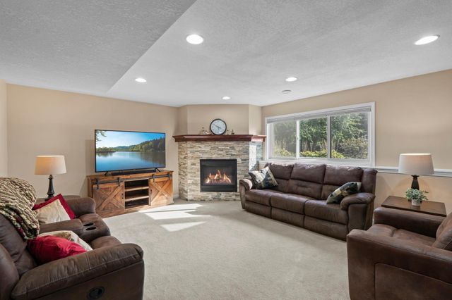 8525 172nd Street W, Lakeville, MN 55044