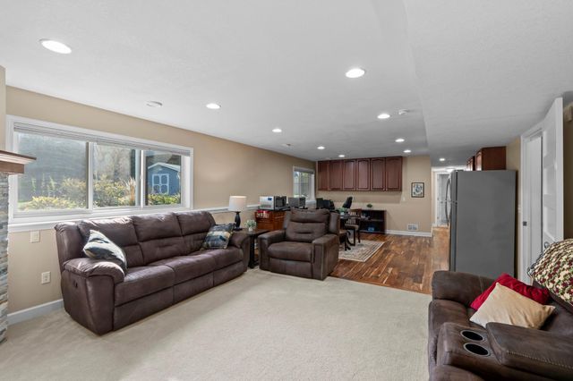 8525 172nd Street W, Lakeville, MN 55044