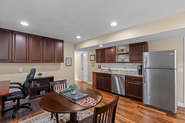 8525 172nd Street W, Lakeville, MN 55044