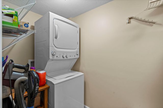 8525 172nd Street W, Lakeville, MN 55044