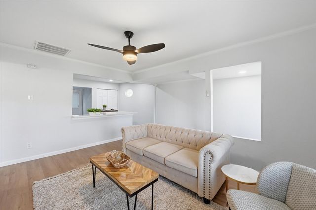 330 W Vinyard Road, Duncanville, TX 75137