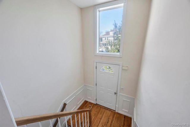 18 Hillcrest Street, Huntington, NY 11743