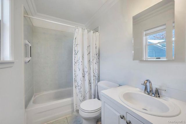 18 Hillcrest Street, Huntington, NY 11743