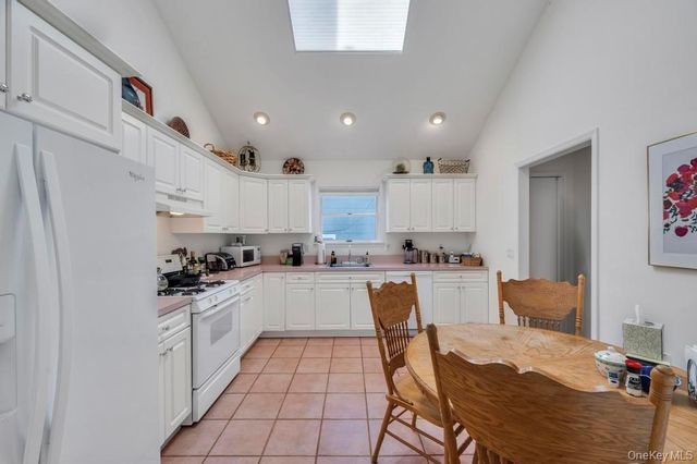 18 Hillcrest Street, Huntington, NY 11743