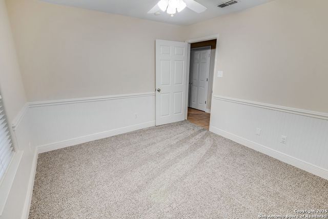 445 SCENIC HILLS DR, Canyon Lake, TX 78133