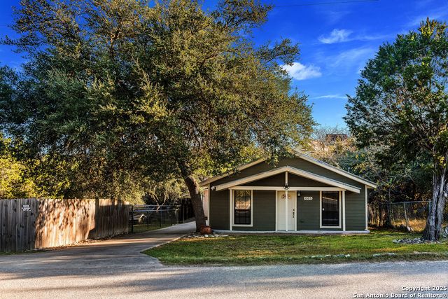 445 SCENIC HILLS DR, Canyon Lake, TX 78133