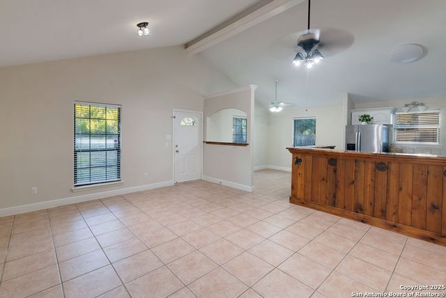 445 SCENIC HILLS DR, Canyon Lake, TX 78133