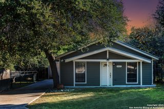 445 SCENIC HILLS DR, Canyon Lake, TX 78133