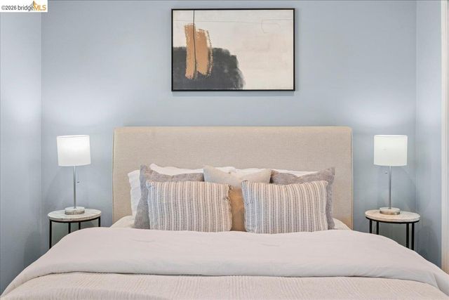 163 N Parkwood AVE APT 3, Pasadena, CA 91107