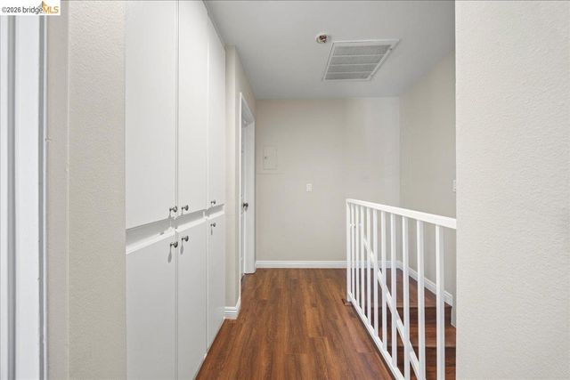 163 N Parkwood AVE APT 3, Pasadena, CA 91107