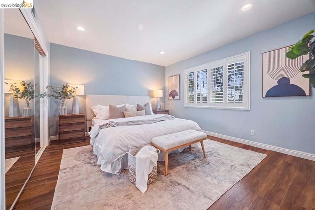 163 N Parkwood AVE APT 3, Pasadena, CA 91107