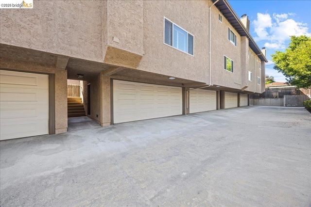 163 N Parkwood AVE APT 3, Pasadena, CA 91107
