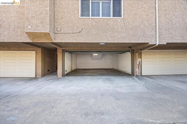163 N Parkwood AVE APT 3, Pasadena, CA 91107
