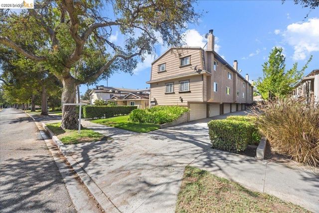 163 N Parkwood AVE APT 3, Pasadena, CA 91107