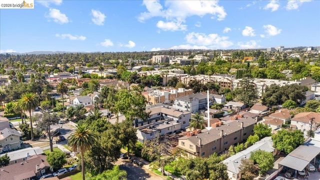 163 N Parkwood AVE APT 3, Pasadena, CA 91107