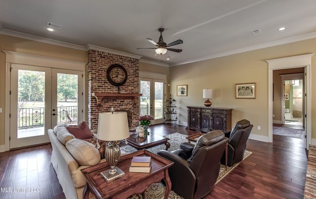 132 Woodlands Glen Circle, Brandon, MS 39047