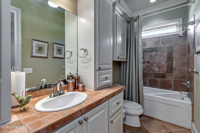 132 Woodlands Glen Circle, Brandon, MS 39047