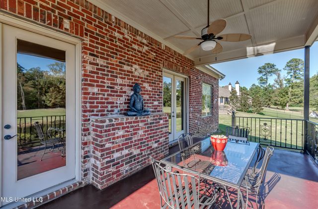 132 Woodlands Glen Circle, Brandon, MS 39047