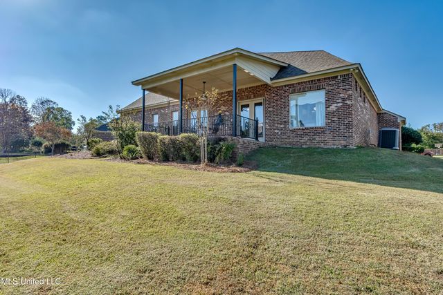 132 Woodlands Glen Circle, Brandon, MS 39047