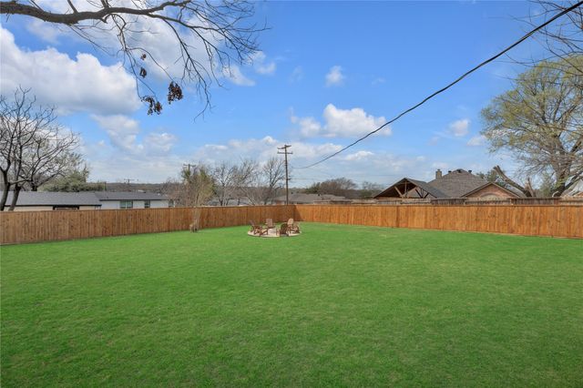 3155 Chamness Court, Haltom City, TX 76117