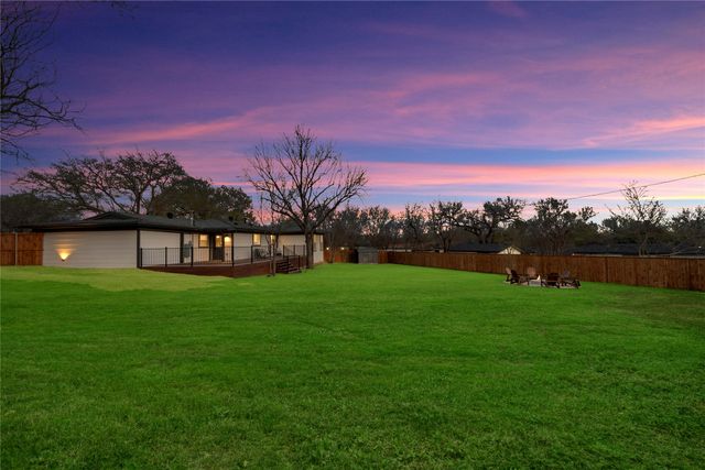 3155 Chamness Court, Haltom City, TX 76117