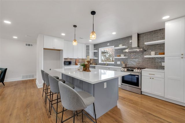 3155 Chamness Court, Haltom City, TX 76117