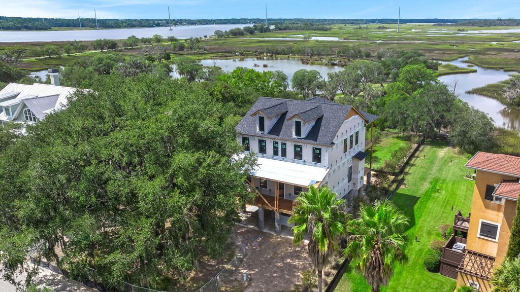 378 Mutual Drive, Charleston, SC 29414