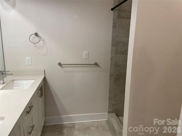 935 Mcalway Road 303, Charlotte, NC 28211