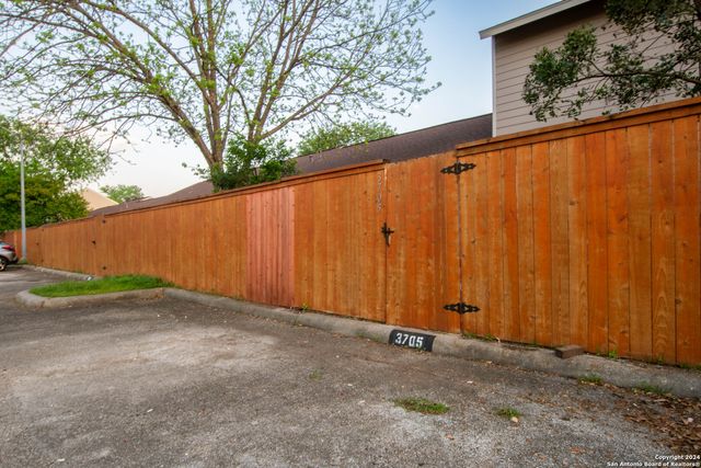9140 Timber Path Unit 3705, San Antonio, TX 78250