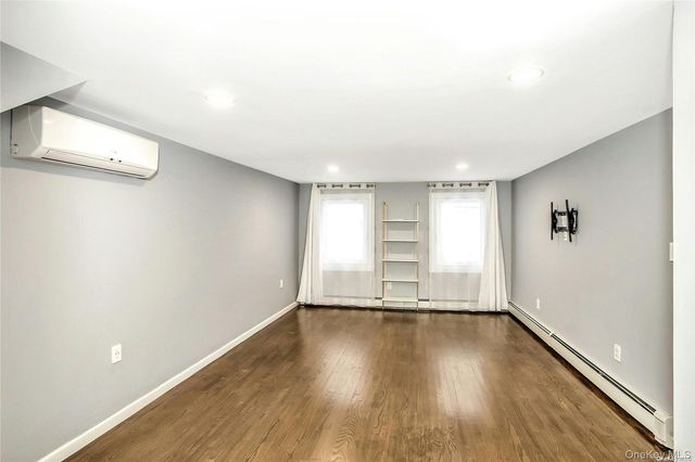 865 Grand Boulevard, Westbury, NY 11590