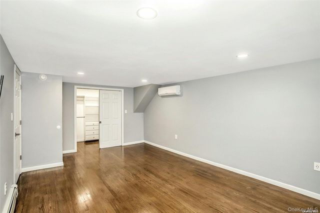 865 Grand Boulevard, Westbury, NY 11590