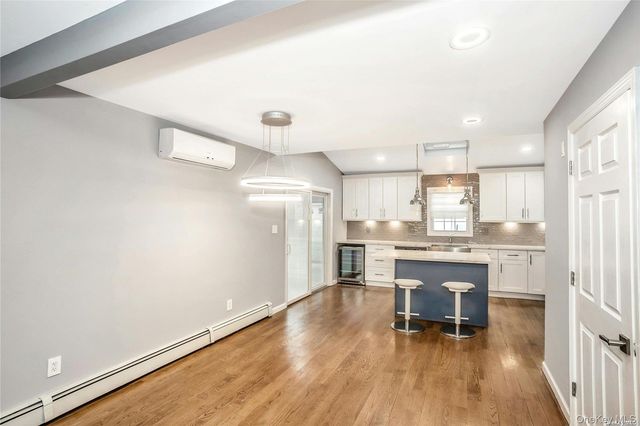 865 Grand Boulevard, Westbury, NY 11590