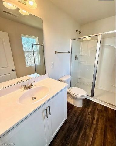 1122 Brooksridge Way, Whitsett, NC 27377