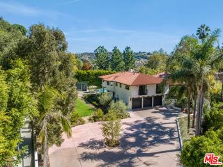 7651 Willow Glen Road, Los Angeles, CA 90046