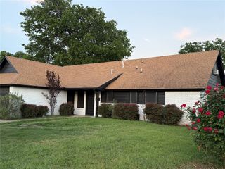 5821 Mccart Avenue, Fort Worth, TX 76133