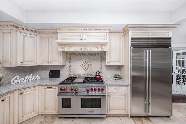 568 Wellesley St, Weston, MA 02493