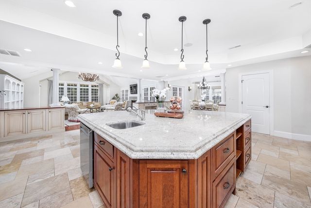 568 Wellesley St, Weston, MA 02493