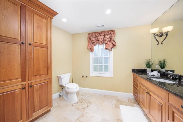 568 Wellesley St, Weston, MA 02493