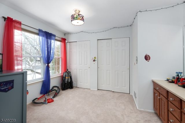 71 Avebury Pl, Franklin Twp., NJ 08873