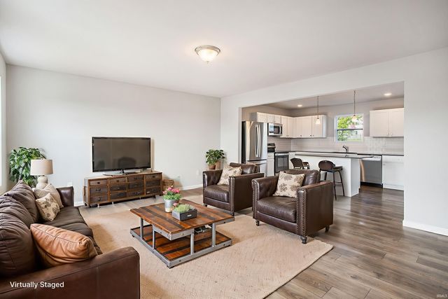 3319 Falling Oak Drive, Mishawaka, IN 46544